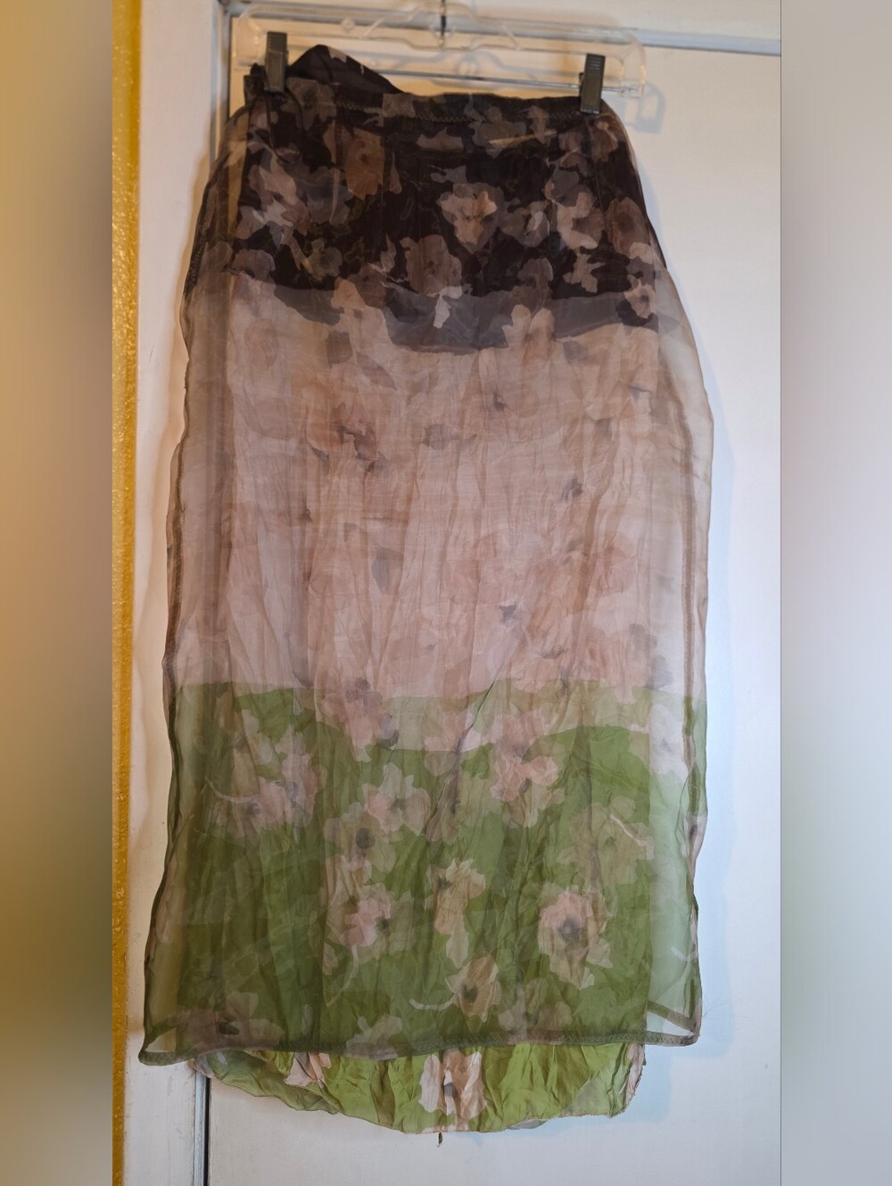 Zara Women's Skirt Size Mwdium Below The Knee